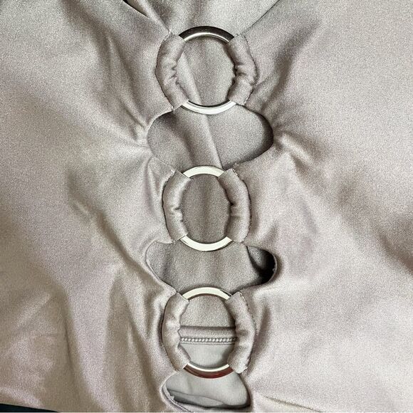 NEW Victoria's Secret V-Plunge Ring One-Piece Swimsuit Shimmer Taupe Size Medium - Picture 6 of 10